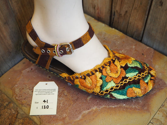 Size 41 Ballerina Sandals - Golden Petals
