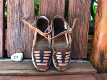 Load image into Gallery viewer, Size 27 Kid&#39;s Huarache Sandals - Brown
