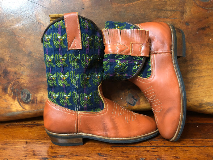 Size 42 - Convertible Cowgirl Boots - Green Cats on Denim