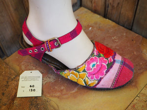 Size 40 Ballerina Sandals - Red and Pink Roses
