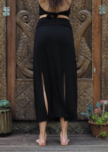 Load image into Gallery viewer, Split Maxi Skirt - Black