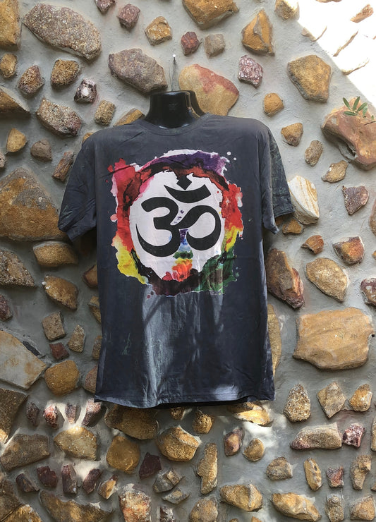 Extra Large Funky Tee - Om in a Rainbow - Charcoal