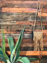 Load image into Gallery viewer, Natural macrame bag- fawn