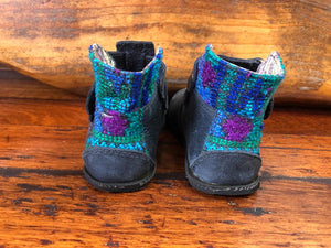 Size 25 Kids Adventure Boots - Ocean colours on Black