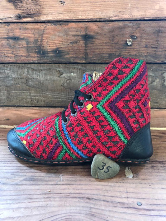 Size 35 Cloth Moccasins Red and Green