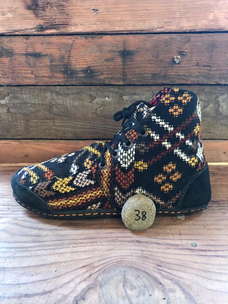 Size 38 Cloth Moccasins Earthy Patterns