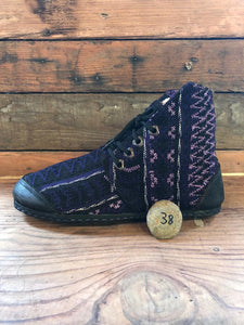 Size 38 Cloth Moccasins Purple and Navy ZigZags